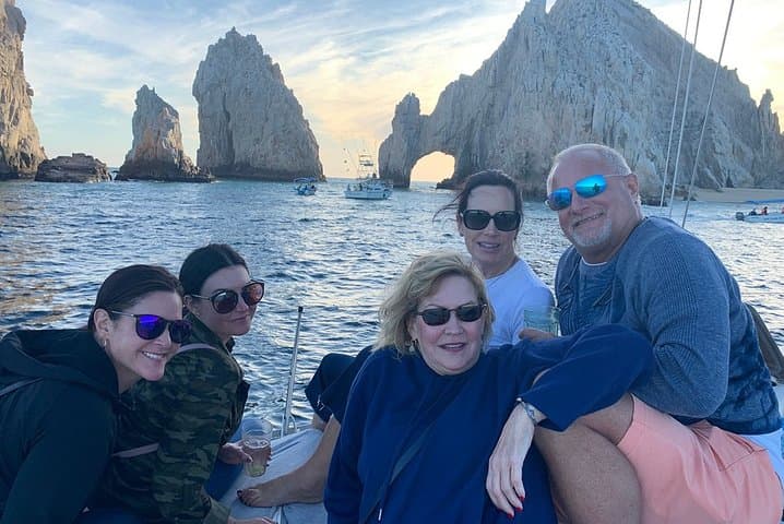 El Arco Glass-Bottom Cruise and Cabo Blown-Glass Workshop photo 2