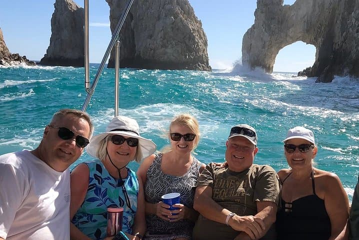 El Arco Glass-Bottom Cruise and Cabo Blown-Glass Workshop photo 5