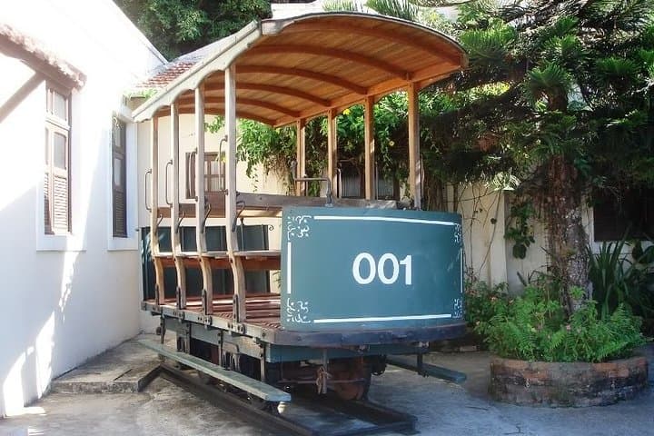 Guided Walk to the Old River & Santa Teresa: Centro, Selarón & Historic Tram Tour photo 2