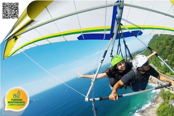 Paragliding & Hang Gliding Over Rio: Pedra Bonita Flights from São Conrado photo 2