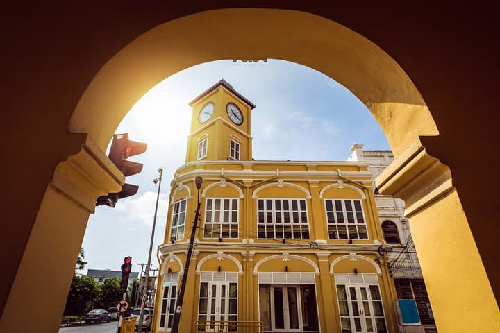 Phuket's Southern Shore: Private Introduction to Patong, Karon, Kata & Wat Chalong