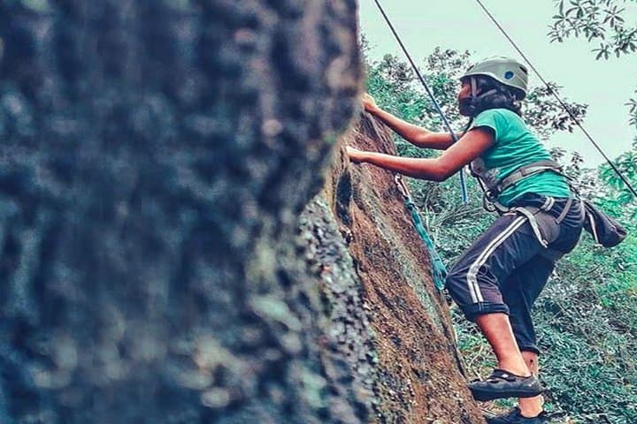 Forest Rock Climbing at Kodigahakanda — Day Trip from Mount Lavinia photo 5