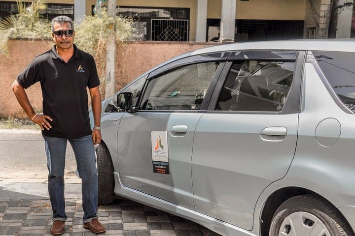 Private Arrival Transfer: Colombo CMB to Galadari Hotel — Fast, Reliable Airport Transport photo 2