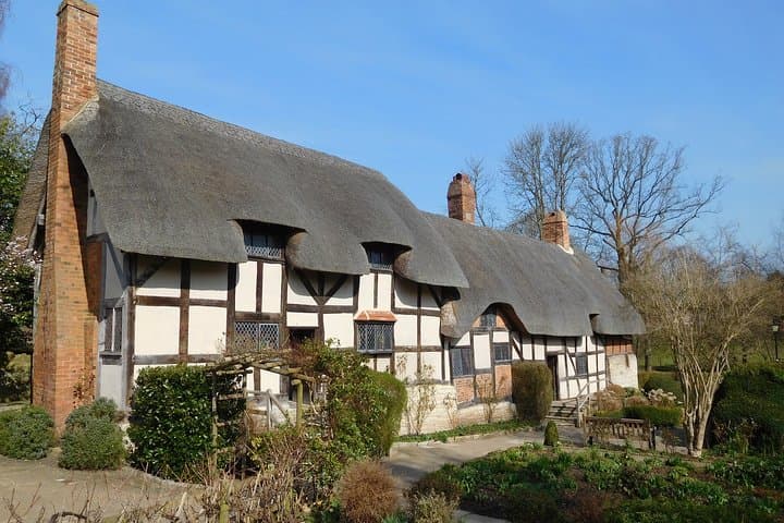 Private Stratford-Upon-Avon Day Tour from London — Actor-Led Shakespeare Experience photo 3
