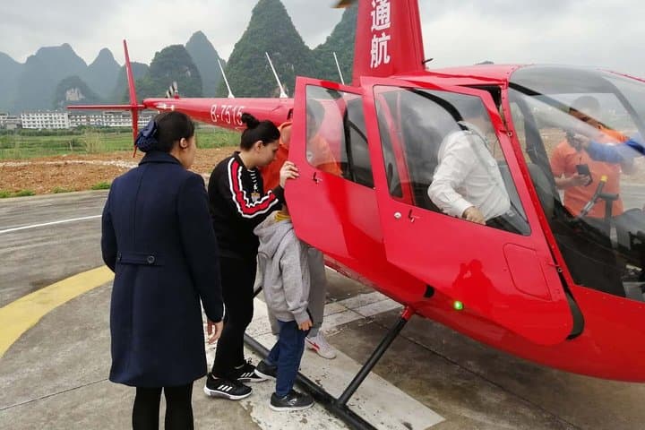 Yangshuo Helicopter Tour: Aerial Flights Over the Li River and Karst Peaks photo 3
