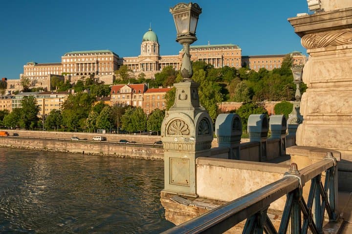 Budapest 4-Hour Private Minivan Tour — Buda & Pest Highlights photo 5
