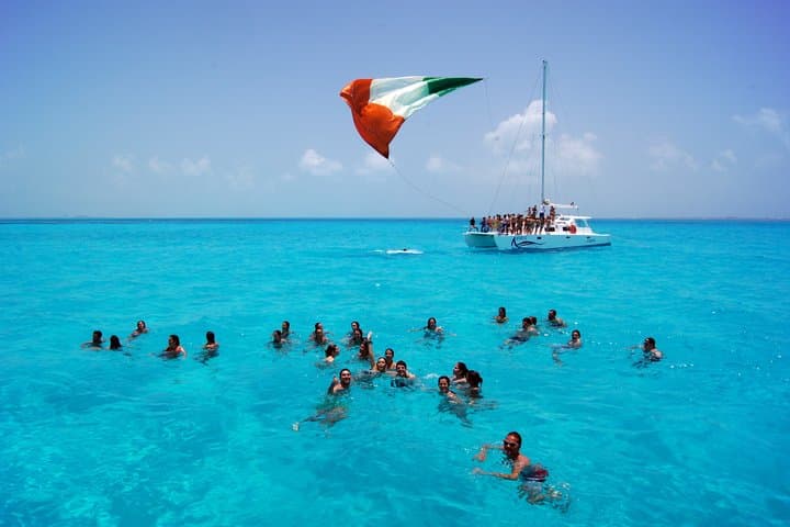 Isla Mujeres Catamaran Tour — Snorkel MUSA, Playa Norte & Beach Club Buffet photo 5