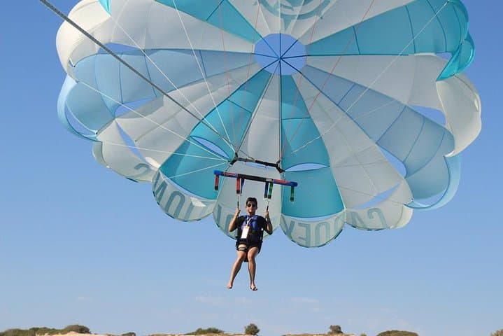 Parasailing Los Cabos: Soar Over Land's End and The Arch photo 2
