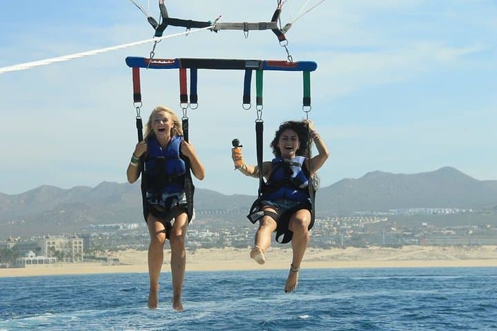 Parasailing Los Cabos: Soar Over Land's End and The Arch photo 3
