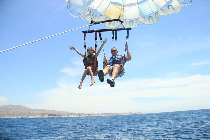 Parasailing Los Cabos: Soar Over Land's End and The Arch photo 4