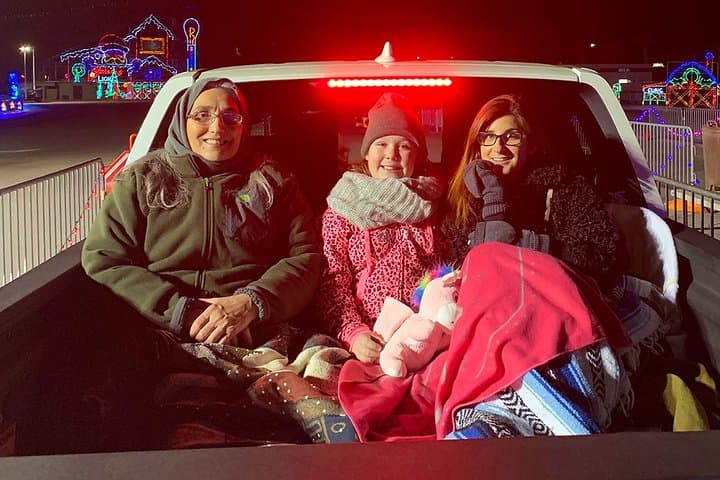 Drive the Glittering Lights: Las Vegas Motor Speedway Holiday Drive-Thru Guide photo 5