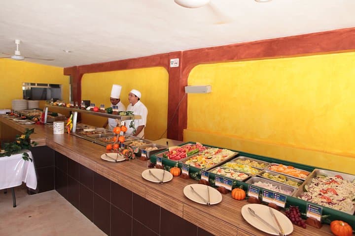 Isla Mujeres Catamaran Tour — Snorkel MUSA, Playa Norte & Beach Club Buffet photo 4