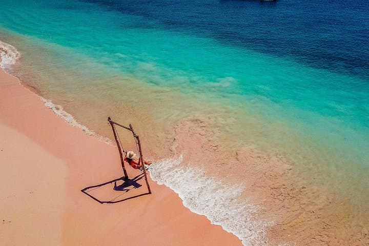 Pink Beach & Southeast Gili Islands: Full-Day Private Snorkel Tour from Lombok photo 2