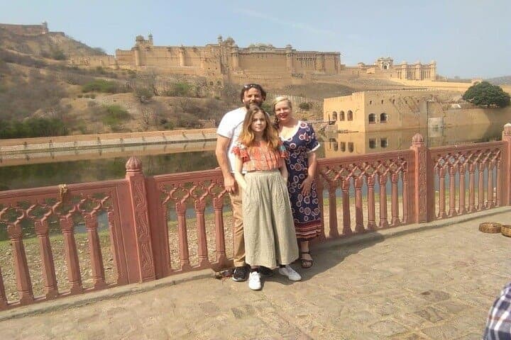 Two-Day Private Jaipur Overnight Tour from Delhi: Palaces, Forts & Stepwells