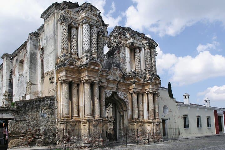 Ruian Walking Tour: Huayan 9 Pools, Golden Rooster Mountain & City Highlights