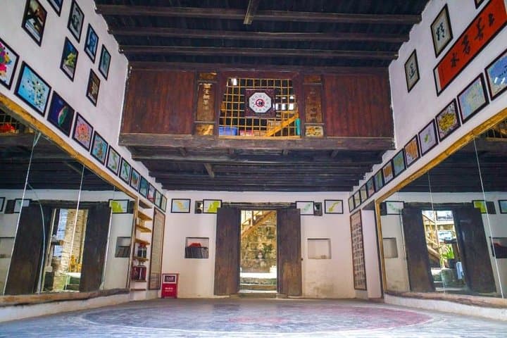 Yangshuo Half-Day Tai Chi Class with Guilin Pickup — Small-Group Wellness Experience photo 5