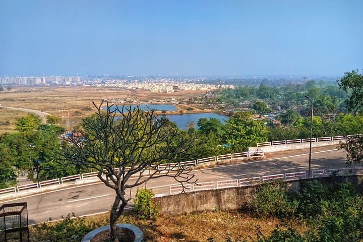 Best of Ranchi Walking Tour — City Waterfalls, Colonial Streets & Local Legends