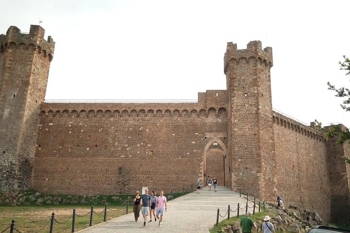 Truffle and Brunello VIP Day Trip: Tasting Montisi & Montalcino from Rome