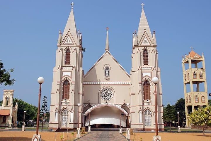 Negombo City Tour from Mount Lavinia: Fish Market, Dutch Fort & Hamilton Canal photo 4