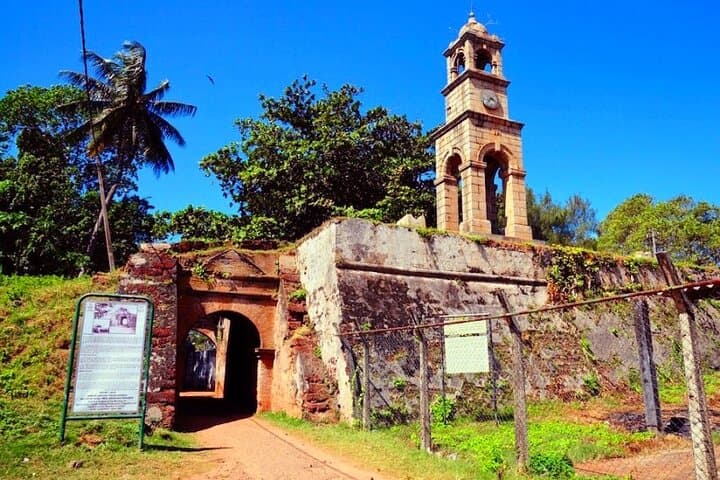 Negombo City Tour from Mount Lavinia: Fish Market, Dutch Fort & Hamilton Canal photo 5