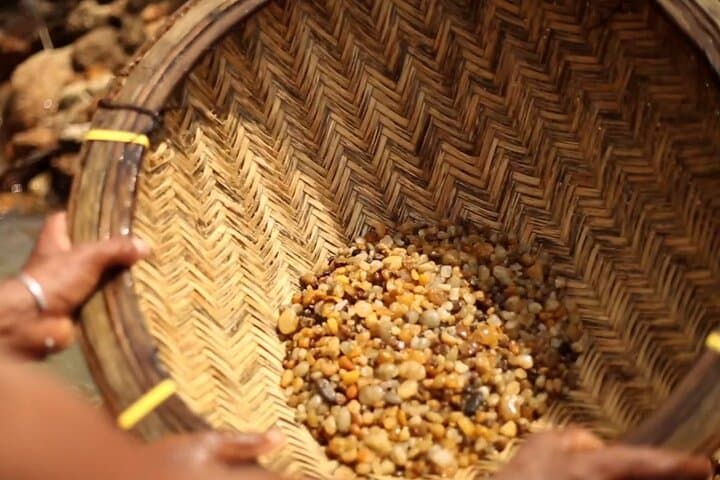 Gem-Hunting in Ratnapura: Day Trip from Negombo photo 2