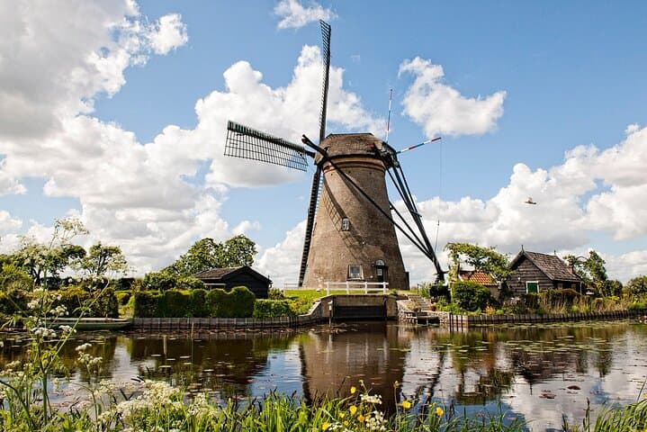 Private Rotterdam Tour: Kinderdijk Windmills & Gouda Cheese Tasting photo 3