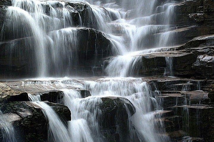 Wuyishan Rubber-Boat Drifting at Qinlong Waterfall: Spring Water River Adventure photo 6