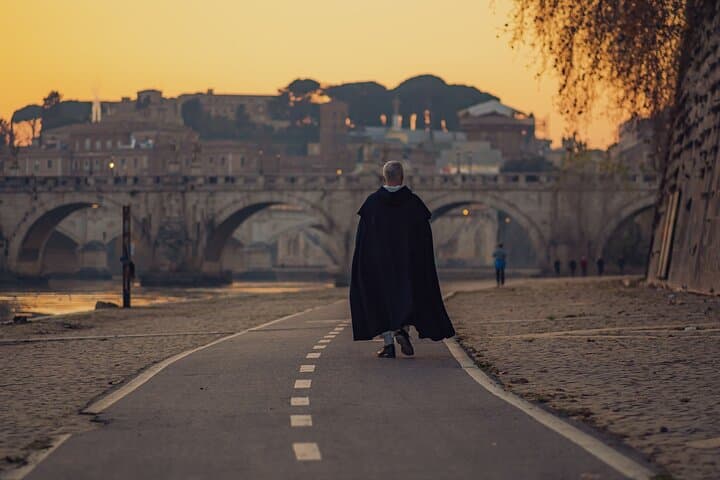 E‑bike Tour Through Trastevere: Small‑Group Guided Ride in Rome