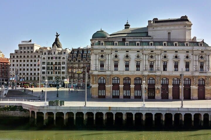 Bilbao Private Walking Tour: From Guggenheim to Old Town in Two Hours photo 3