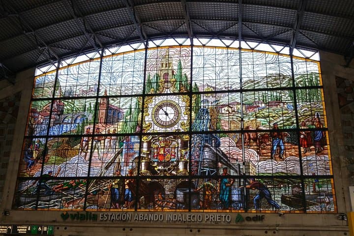 Bilbao Private Walking Tour: From Guggenheim to Old Town in Two Hours photo 4