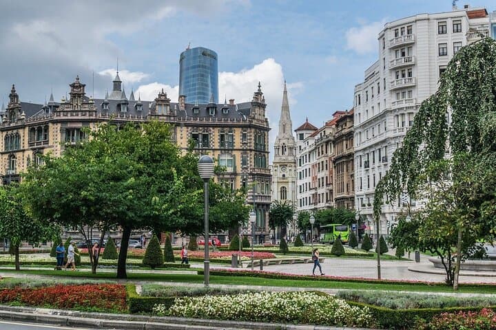 Bilbao Private Walking Tour: From Guggenheim to Old Town in Two Hours photo 6