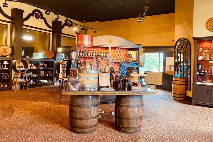 Kentucky Bourbon Trail: Pick-Your-3 Distillery Tour from Louisville