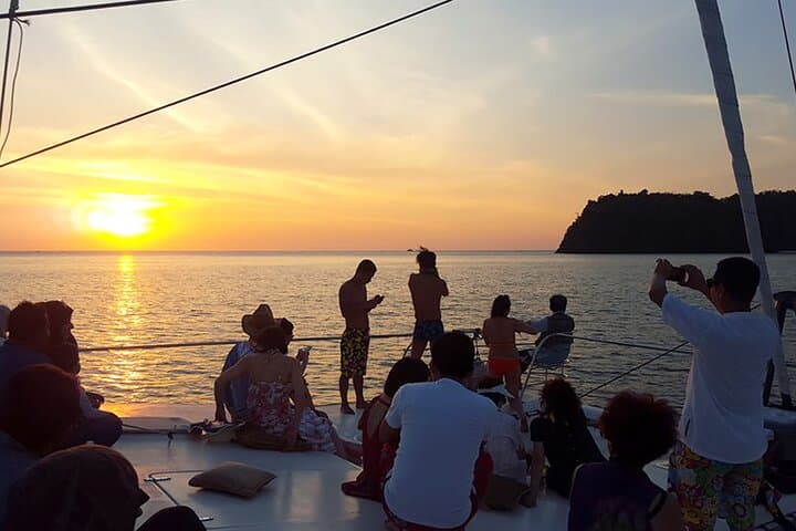 sunset-dinner-yacht-cruise-kuah-jetty-langkawi photo 3