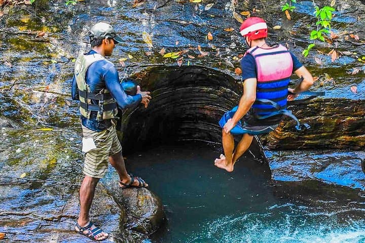 Kelani River Rafting & Canyoning in Kitulgala: 5km Whitewater Adventure photo 3