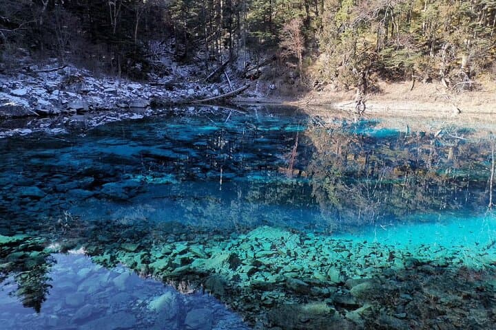 Private 3-Day Jiuzhaigou & Huanglong Tour from Chengdu by Car photo 3
