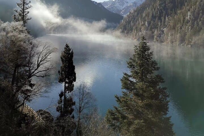 Private 3-Day Jiuzhaigou & Huanglong Tour from Chengdu by Car photo 4