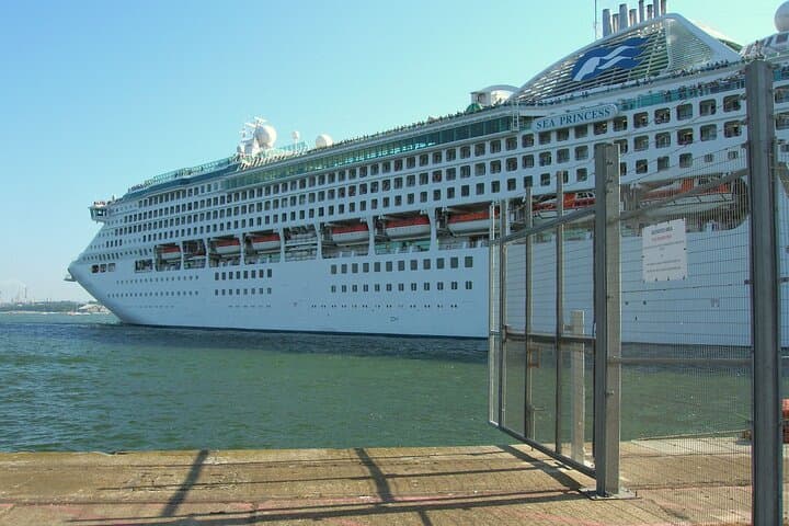 Private Transfer Between London and Southampton Port — Smooth One-Way Transfer Service photo 6