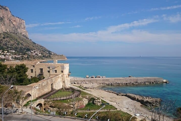Palermo’s Seaside Villages and Monte Pellegrino — Half-Day Private Tour