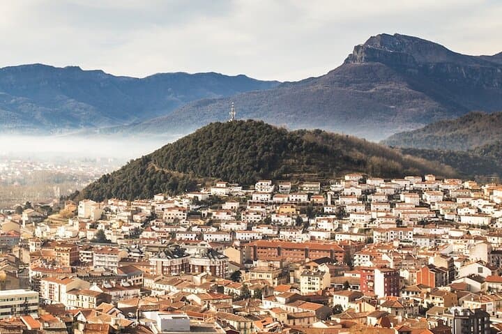 Walk Montsacopa Crater: Self-Guided Audio Tour of Olot's Volcano photo 2