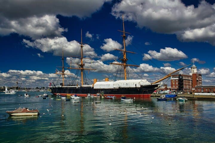Portsmouth to London Private Transfer — Door-to-Door Service to Central London & Heathrow photo 2