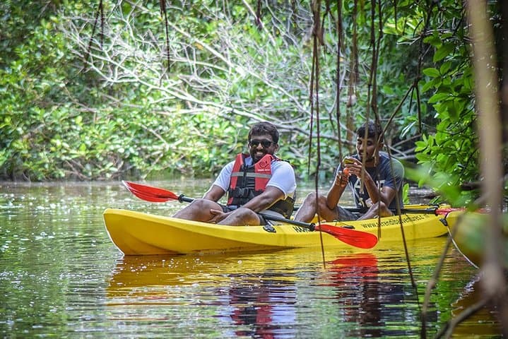 Paddling Rathgama Lake: Kayak Tours from Hikkaduwa photo 2