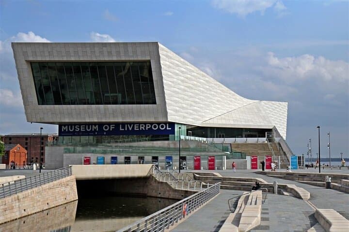 walk-liverpool-river-mersey-self-guided-history-audio-tour photo 2