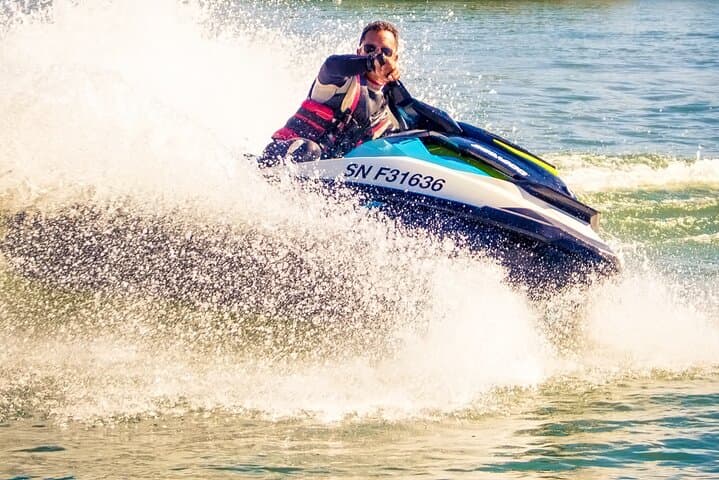 Jet-Ski Sessions Near Nantes — Secure Circuits on White Sand Beaches photo 2