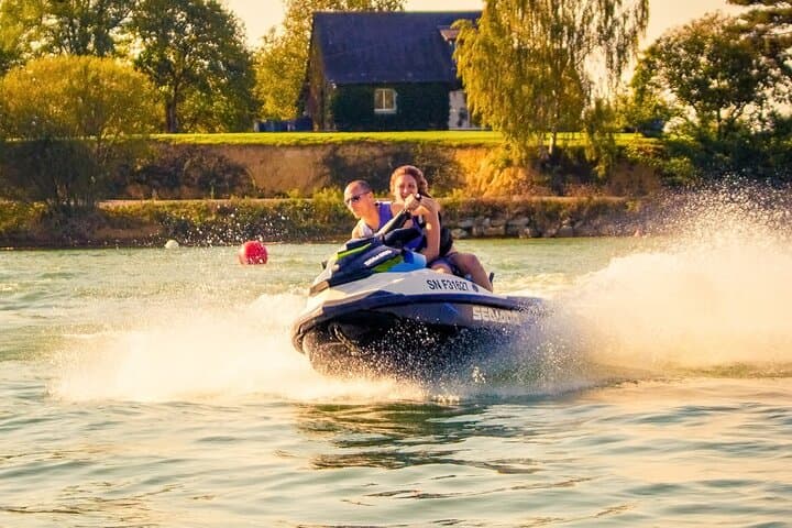 Jet-Ski Sessions Near Nantes — Secure Circuits on White Sand Beaches photo 5
