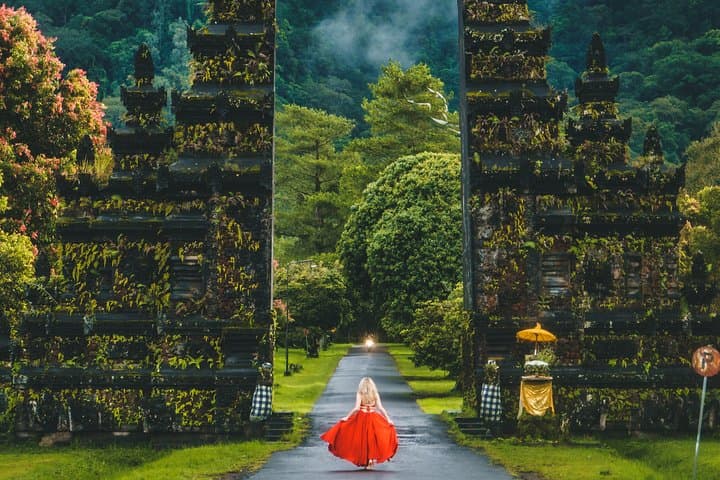 Instagram Tour in Bali — Handara Gate, Banyumala Falls & Ulun Danu (Day Trip) photo 2
