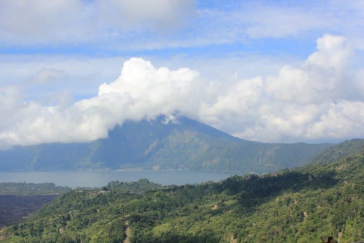 Instagram Tour in Bali — Handara Gate, Banyumala Falls & Ulun Danu (Day Trip) photo 3