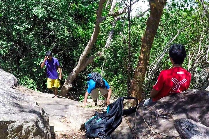 Hike Danigala Circular Rock from Polonnaruwa — 360° Summit Views & Ancient Caves photo 5