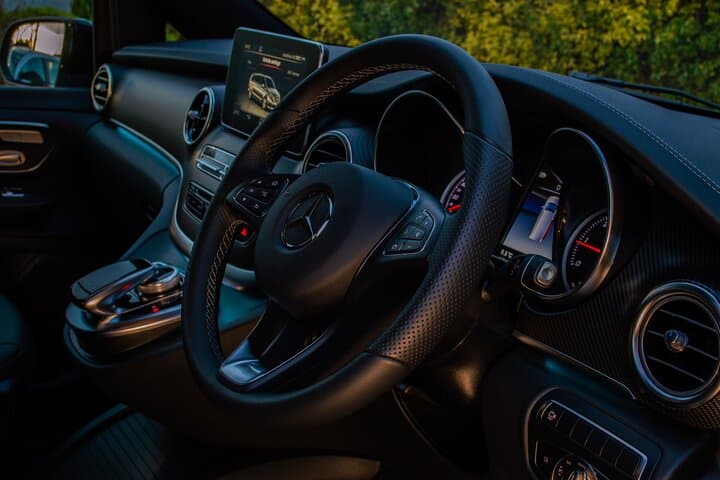 Glasgow Private City Tour — Half to Multi-Day Mercedes V‑Class Experience photo 4