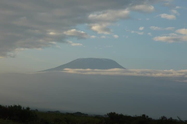 5-Day Mid-Range Safari: Tsavo East, Tsavo West & Amboseli National Parks photo 2