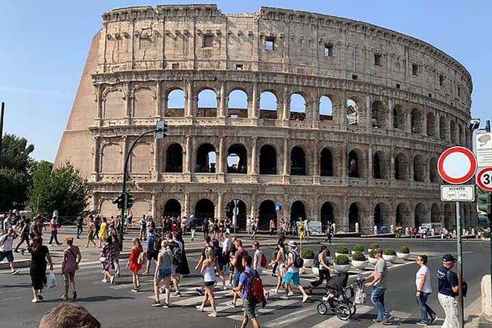 Sunrise E‑Bike Breakfast: Dawn Tour of Rome's Historic Sights photo 3